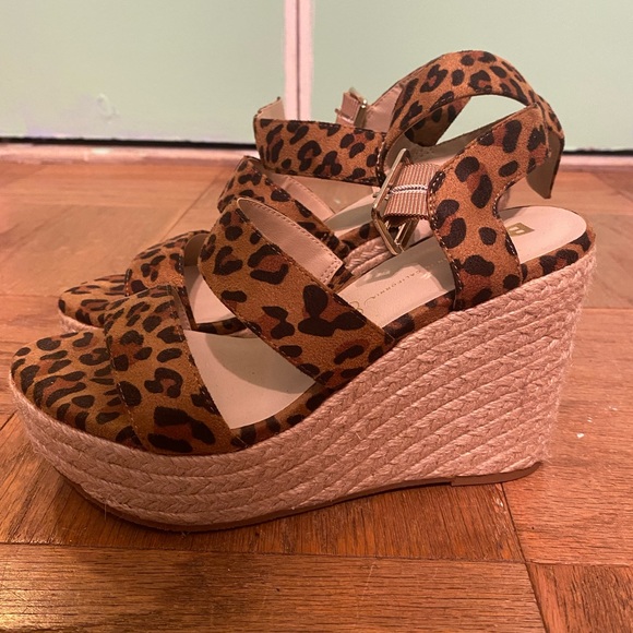 Vegan Buffet Espadrille Wedge
6.5 | Camel - Picture 4 of 6